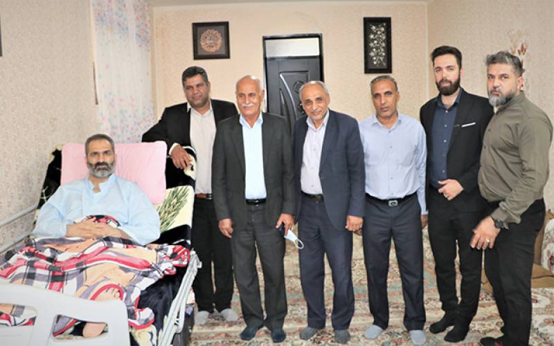 عیادت رئیس اتاق اصناف از فرمانده سپاه شهرستان جیرفت